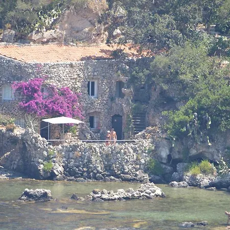 Gole Dell'alcantara Lucia Ii * Motta Camastra