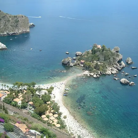 Gole Dell'alcantara Lucia Ii Motta Camastra