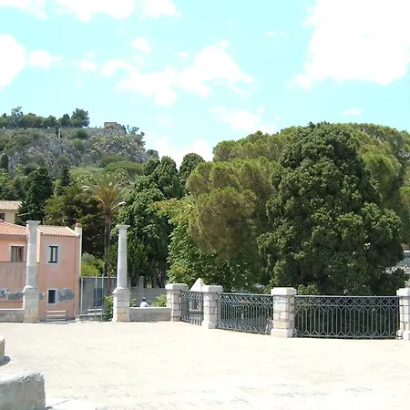 Gole Dell'alcantara Lucia Ii * Motta Camastra