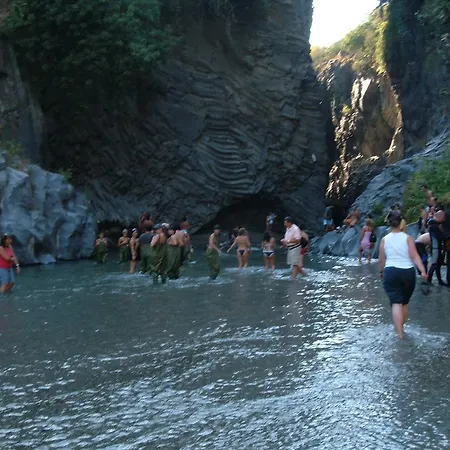 וילה Gole Dell'alcantara Lucia Ii Motta Camastra