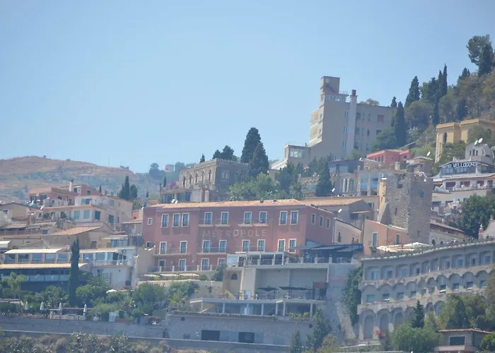 Gole Dell'alcantara Lucia Ii Motta Camastra